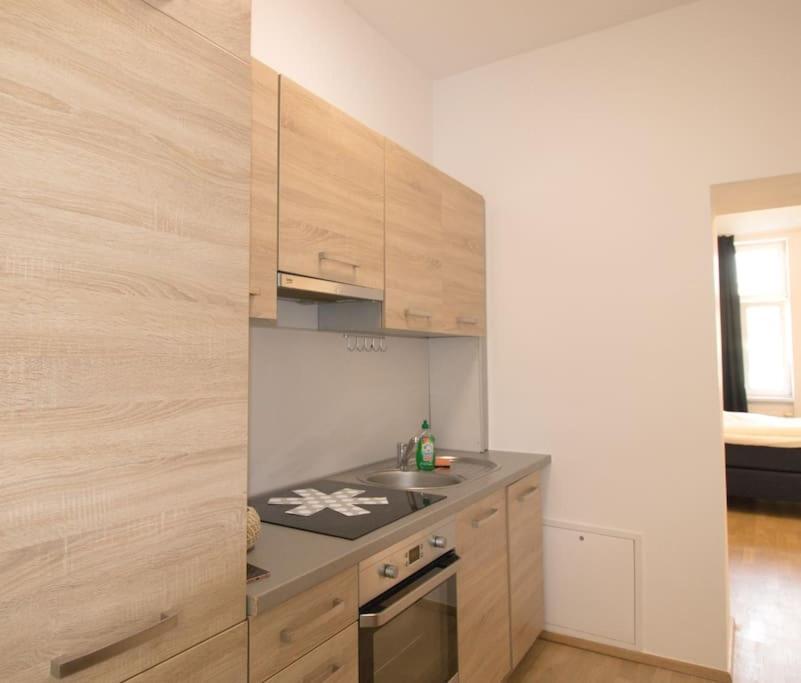 Stilvolle Urbane Auszeit L Lf19 Apartment Wina Bagian luar foto