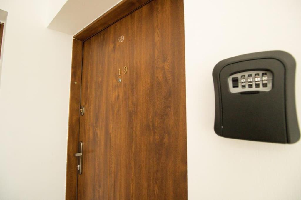 Stilvolle Urbane Auszeit L Lf19 Apartment Wina Bagian luar foto