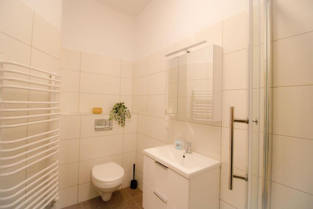 Stilvolle Urbane Auszeit L Lf19 Apartment Wina Bagian luar foto